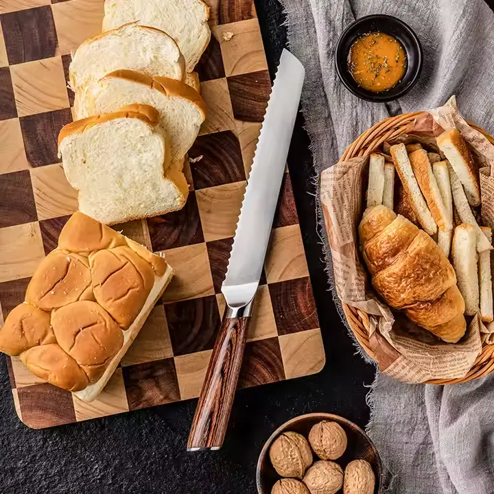Cuchillo para pan de 8''con mango de simil madera