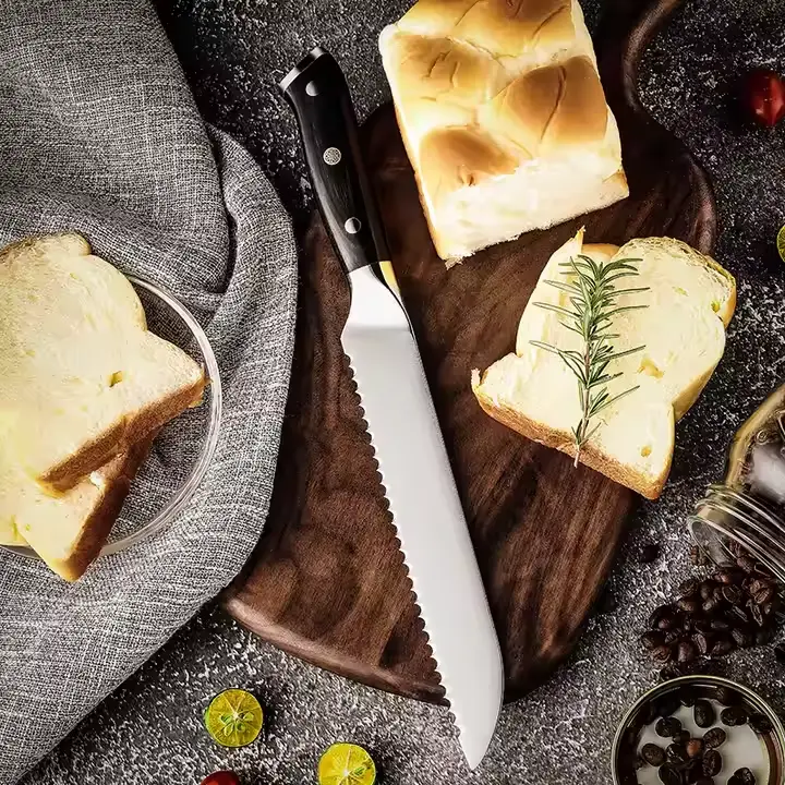 Cuchillo para pan de 8" con mango de simil madera