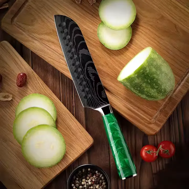 Cuchillo Santoku de 7" con mango de resina