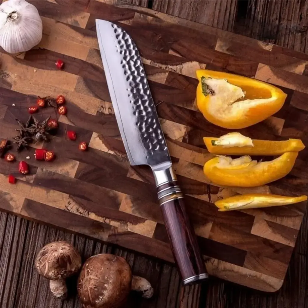 Cuchillo Santoku de 6,7"